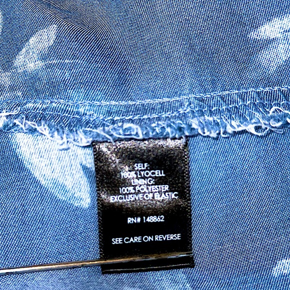 TORRID BLUE AND WHITE FLOWER CHAMBRAY MAXI DRESS OPEN BACK 2X - Picture 9 of 10